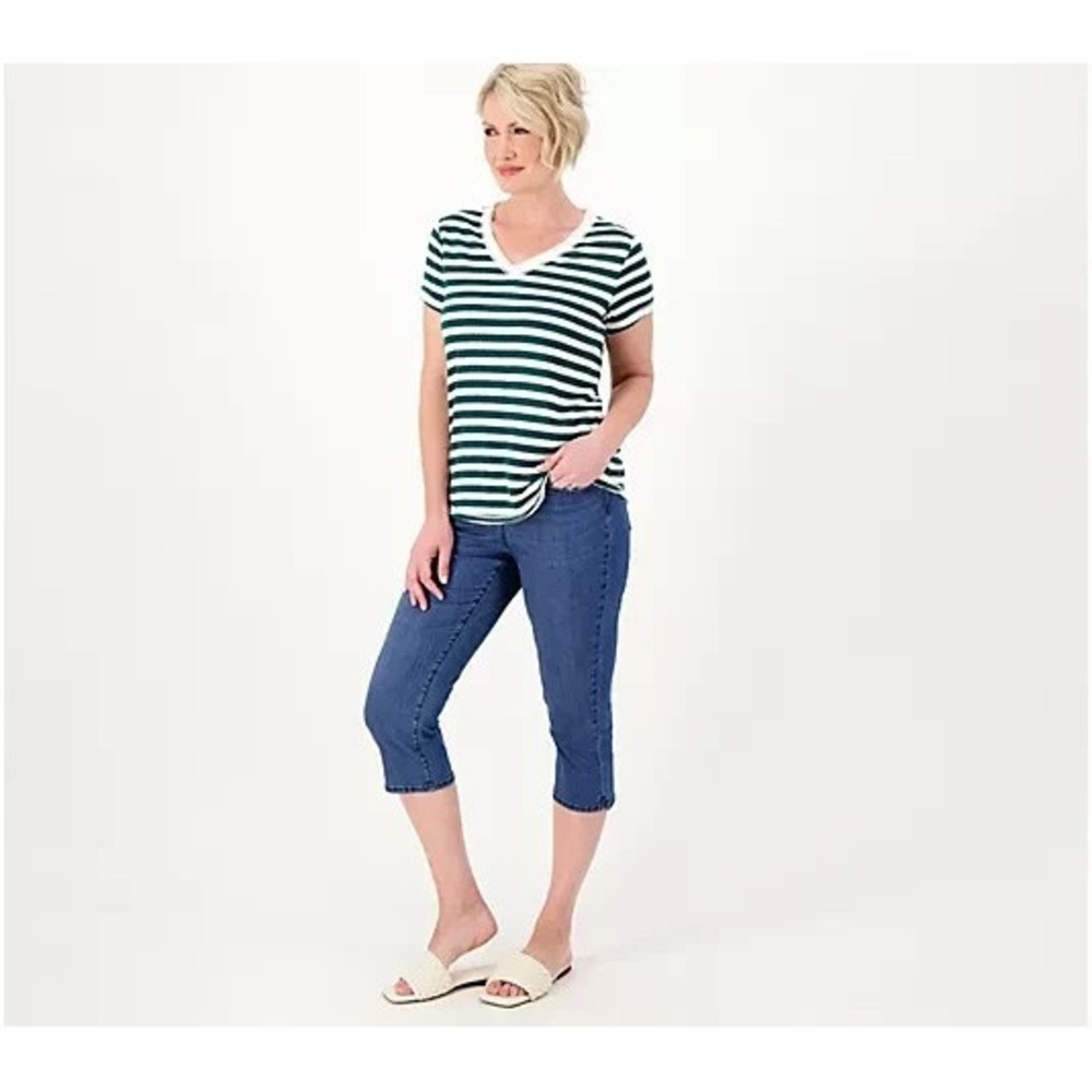 NYDJ Curves 360 Size Regular 8 Slim Straight Capri Jeans Caliente A617248 Denim